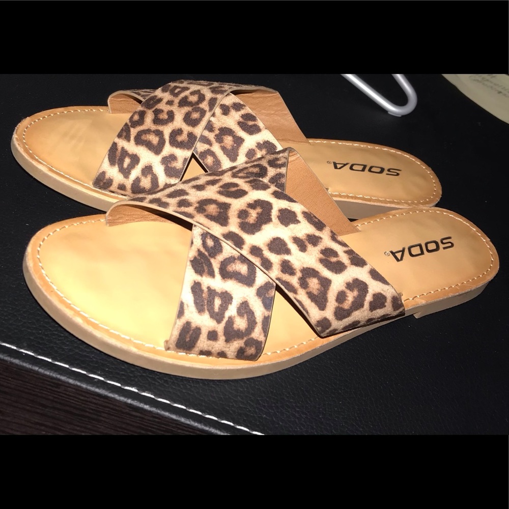 Women’s cheetah-print sandals